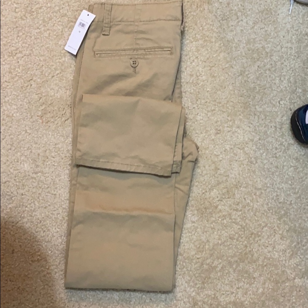 Gap kids regular fit khaki pants-NWT